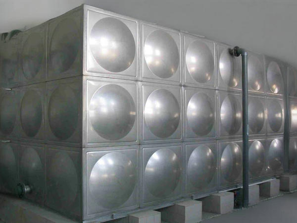 如何減少西安不銹鋼生活水箱中水垢的產(chǎn)生？