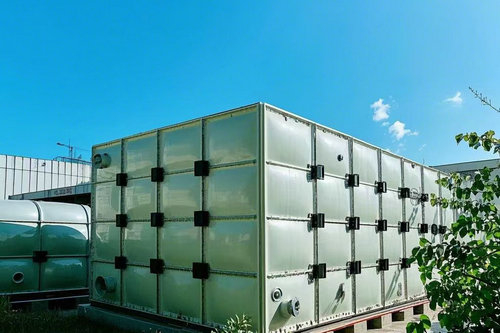 如何判斷西安玻璃鋼消防水箱是否出現樹脂老化?